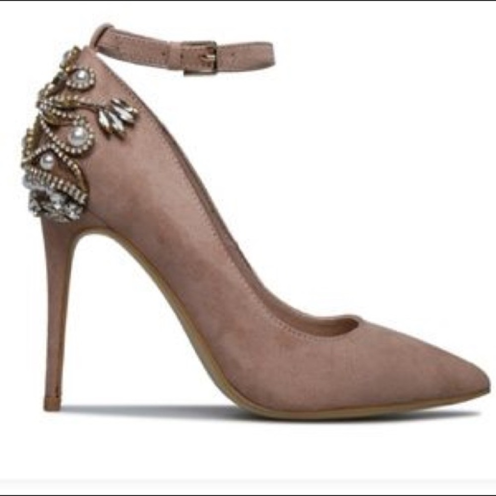 Embellished suede camel beige nude pump with strap